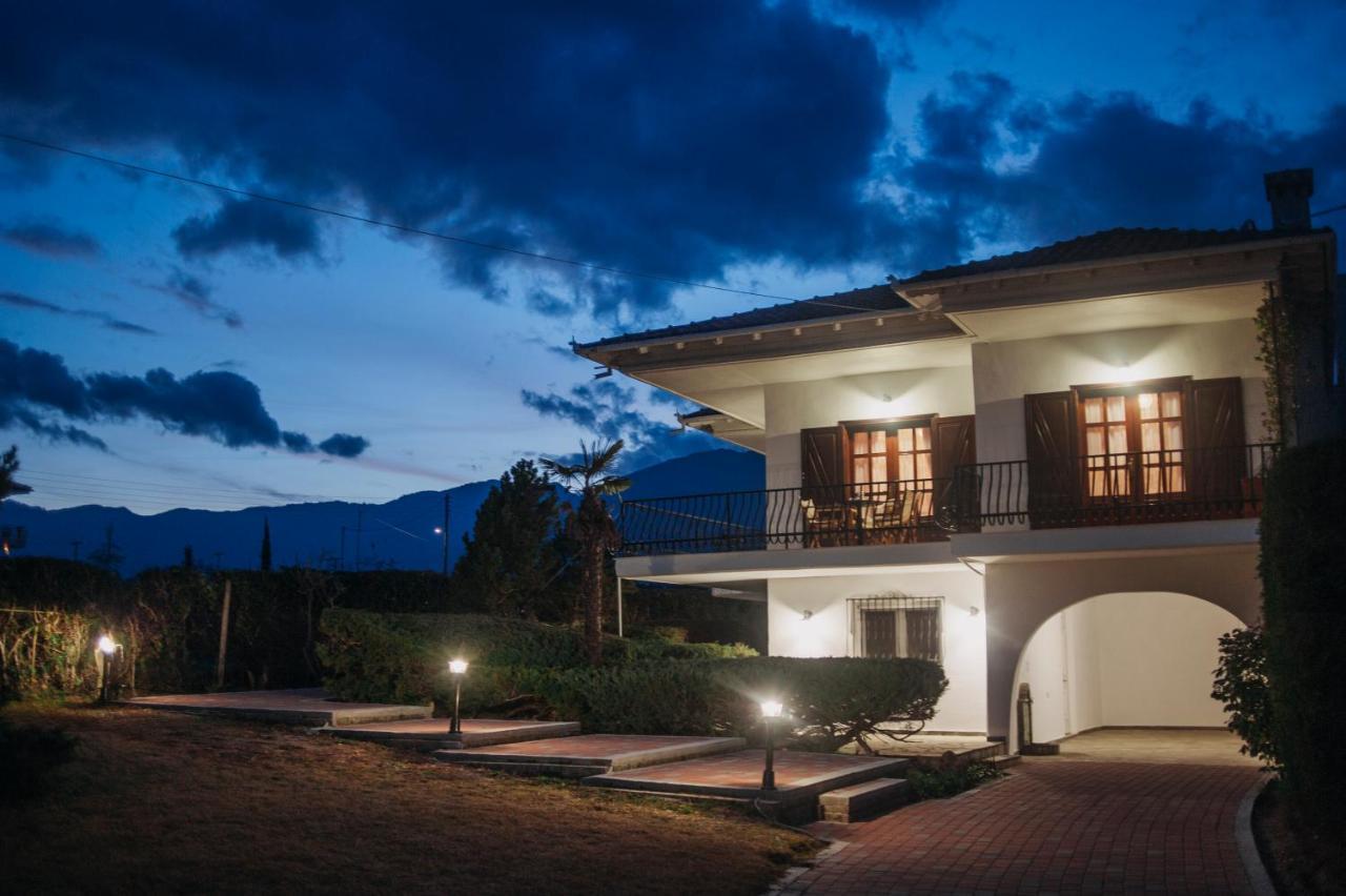 Villa Mythic House à Leptokaryá Extérieur photo