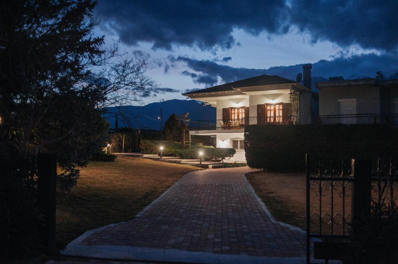 Villa Mythic House à Leptokaryá Extérieur photo